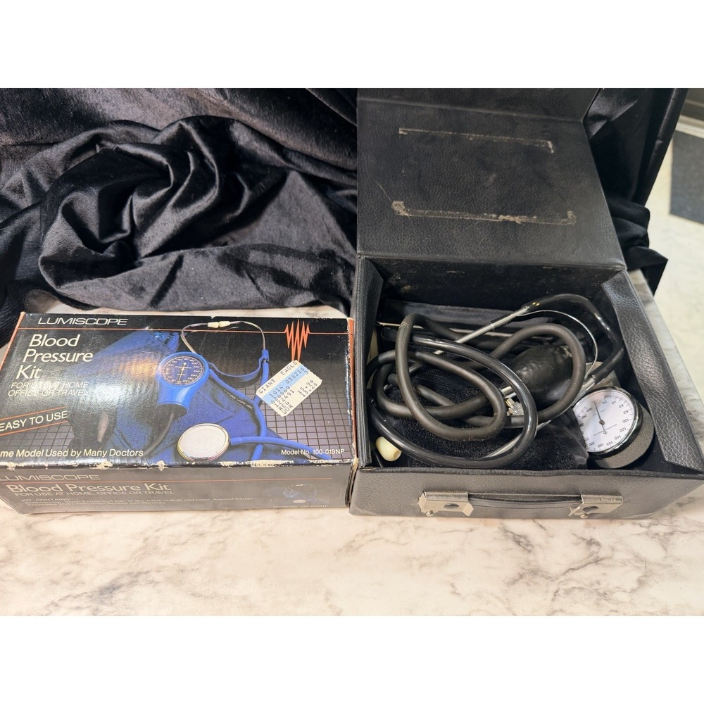 VTG 2 MANUAL BLOOD PRESSURE KITSBOTH WITH STETHOSCOPE (2855)